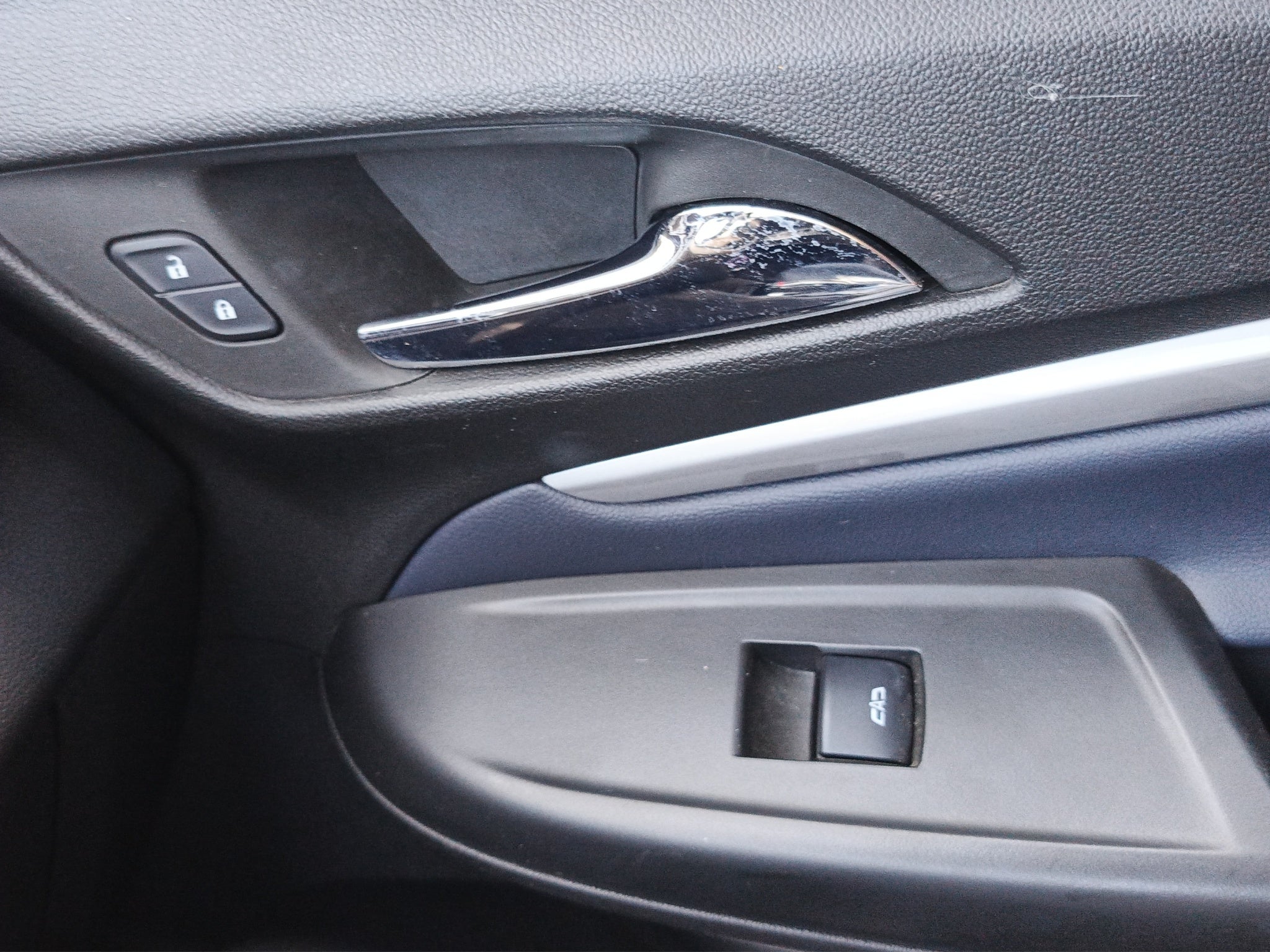 2020 Chevrolet BOLT EV 5 PTS LT ELEC TA PIEL GPS RA-17