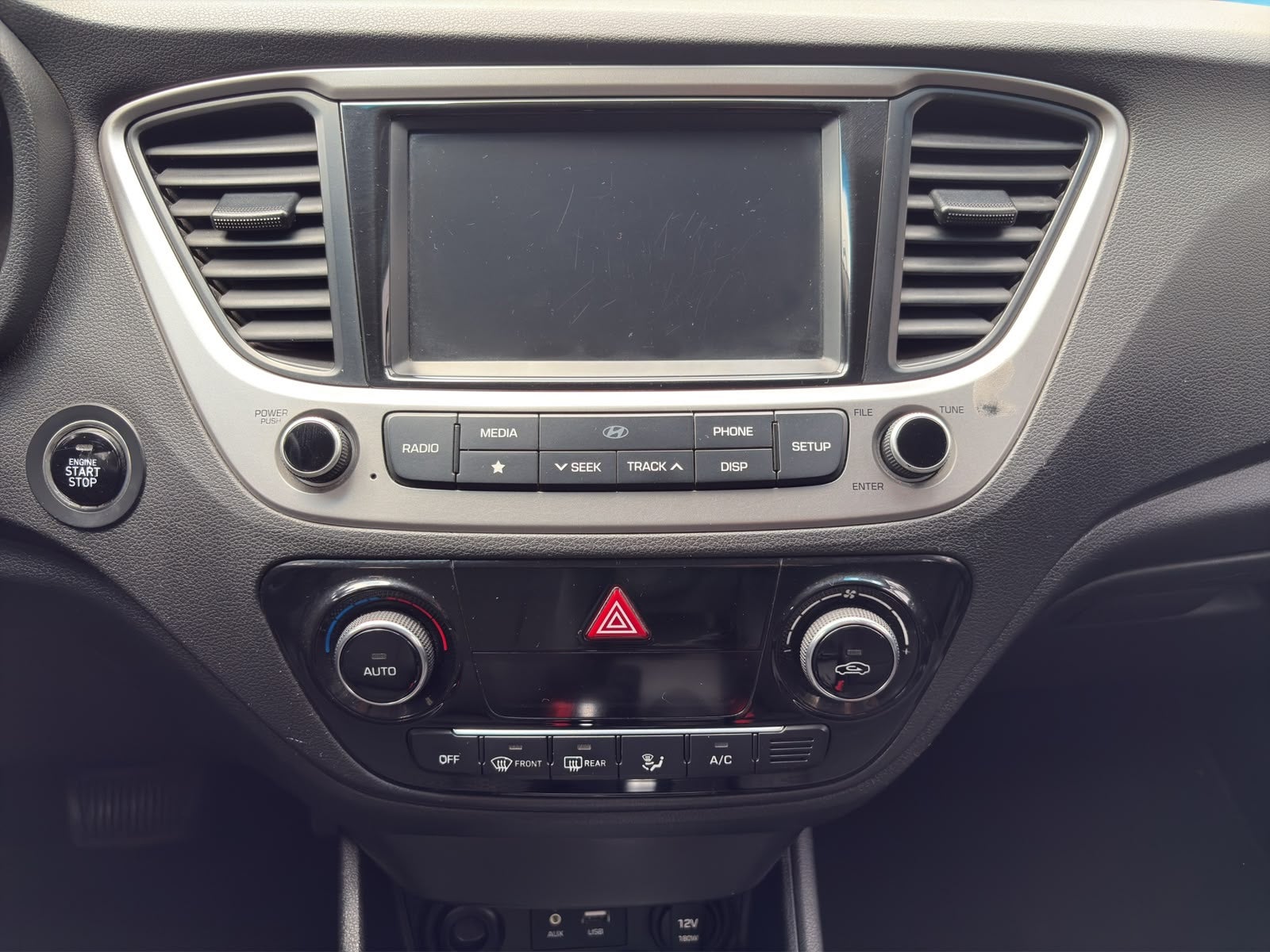 2018 Hyundai ACCENT 4 PTS GLS 16L TA AAC AUT VE PIEL RA-17