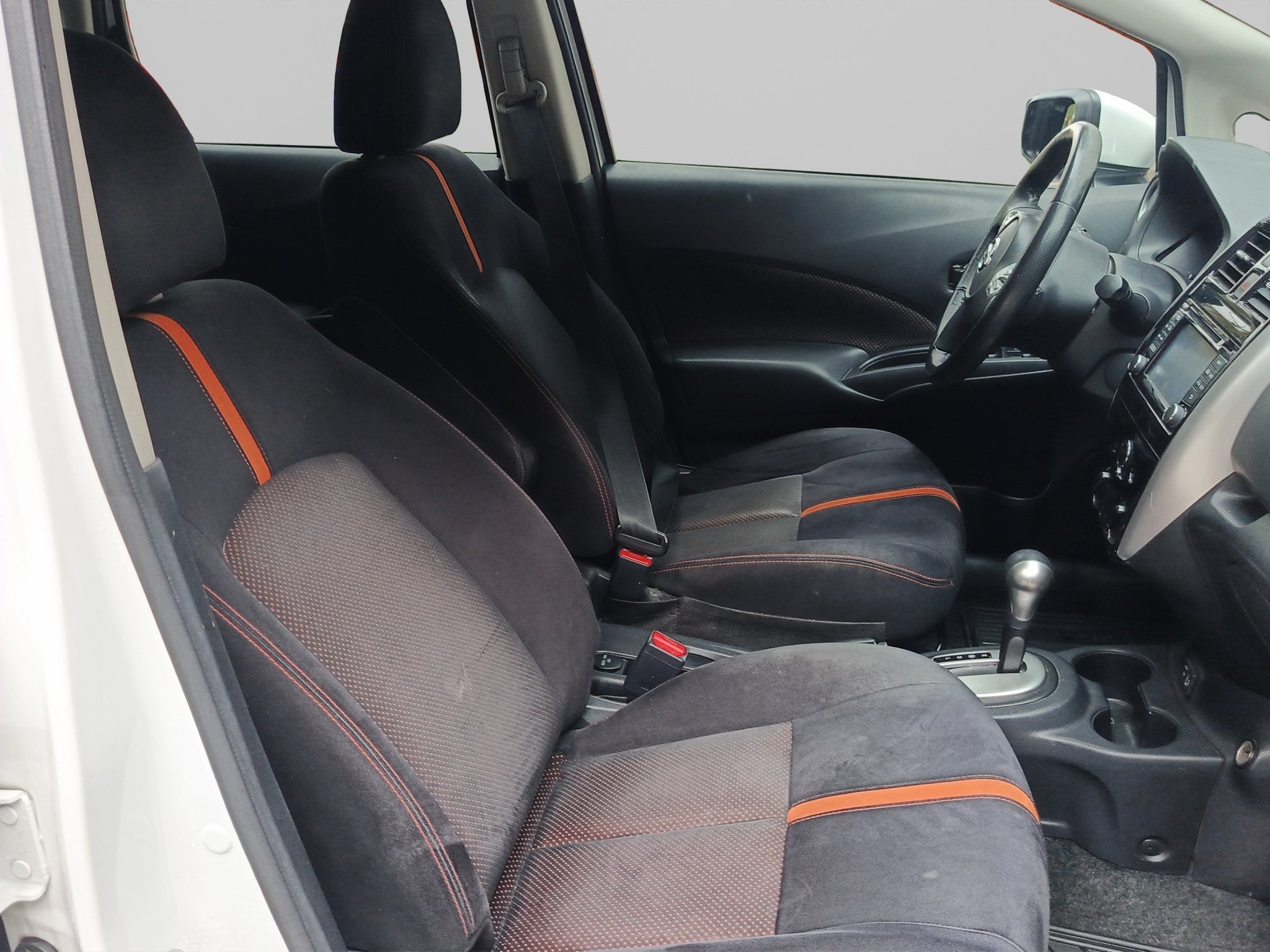 2019 Nissan NOTE 5 PTS SR CVT AAC F NIEBLA GPS FALDON RA-16