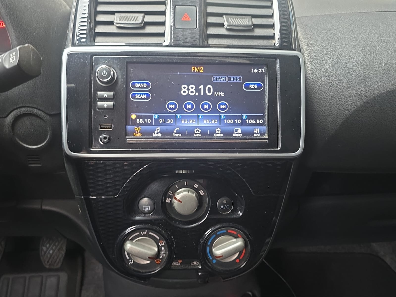 2022 Nissan MARCH 5 PTS HB ADVANCE TA AAC VE BA ABS RA-15