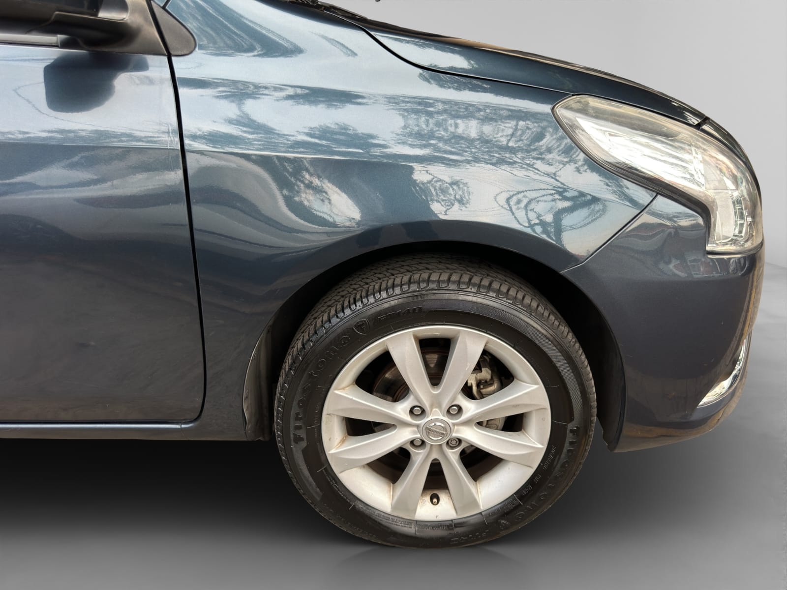 2017 Nissan VERSA 4 PTS ADVANCE TA AAC VE F NIEBLA RA-15