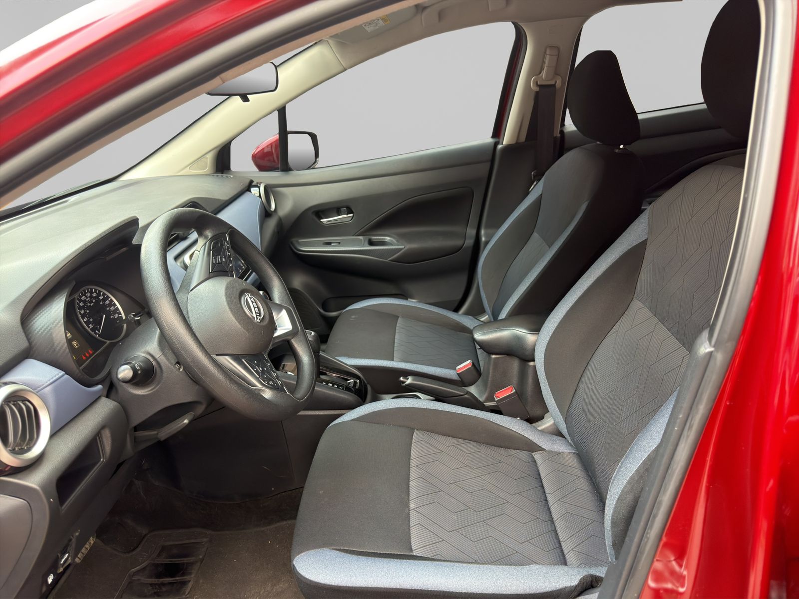 2024 Nissan VERSA 4P ADVANCE L41.6 AUT