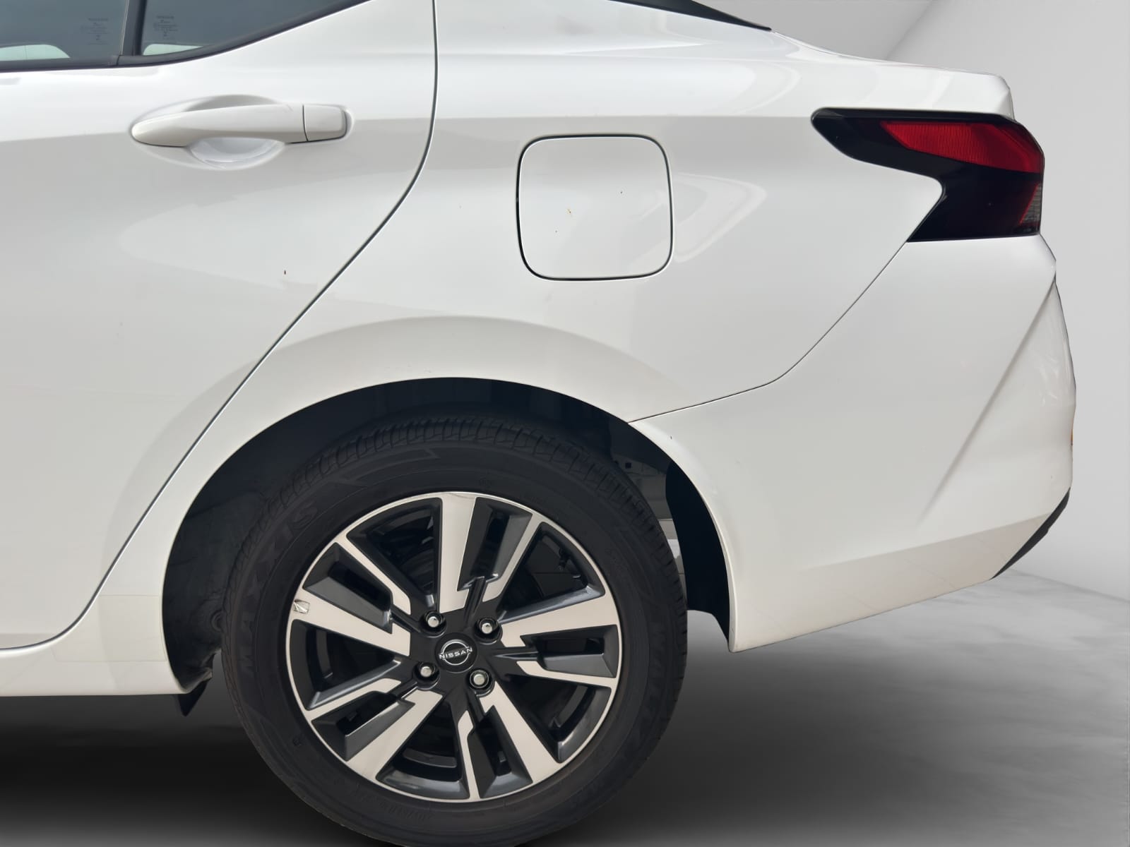 2024 Nissan VERSA 4P ADVANCE L41.6 AUT