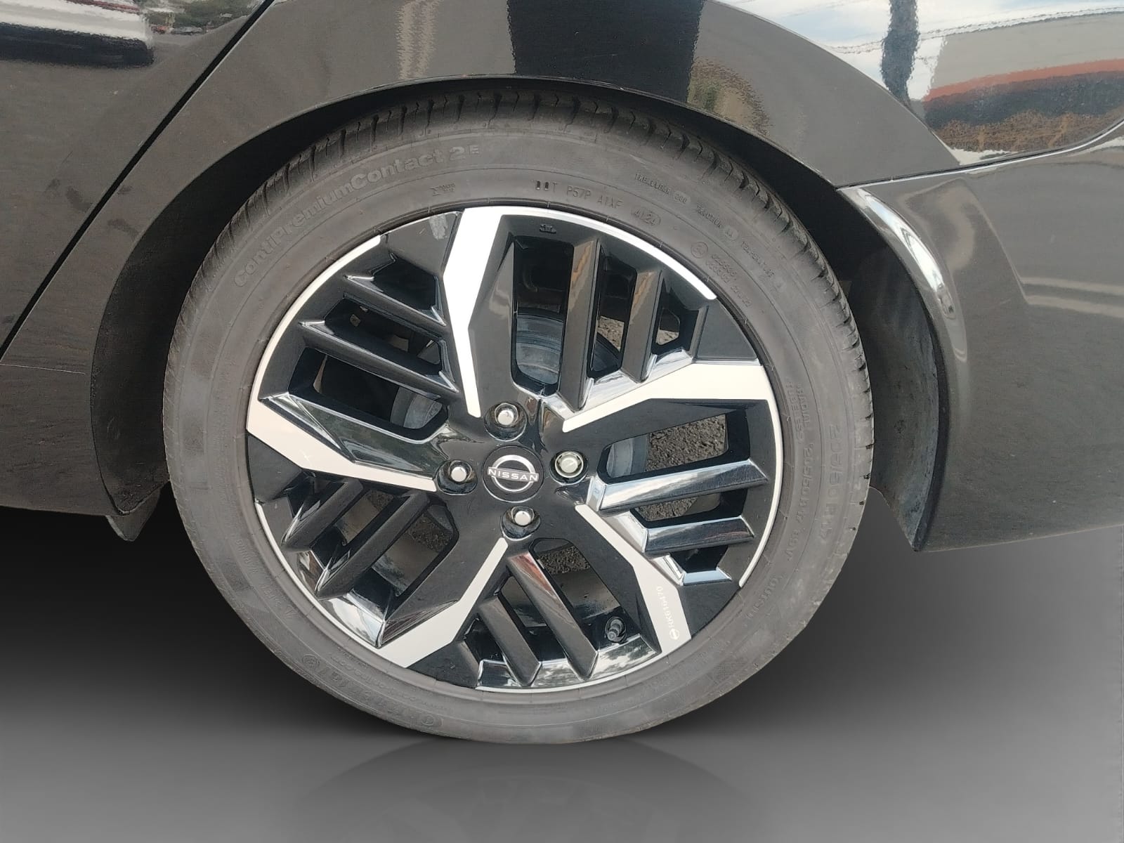 2024 Nissan VERSA 4P SR L41.6 AUT