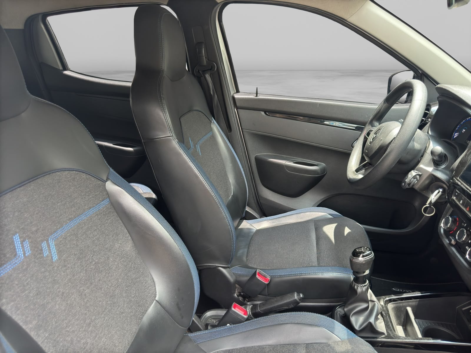 2024 RENAULT KWID 5P ICONIC L31.0 MAN