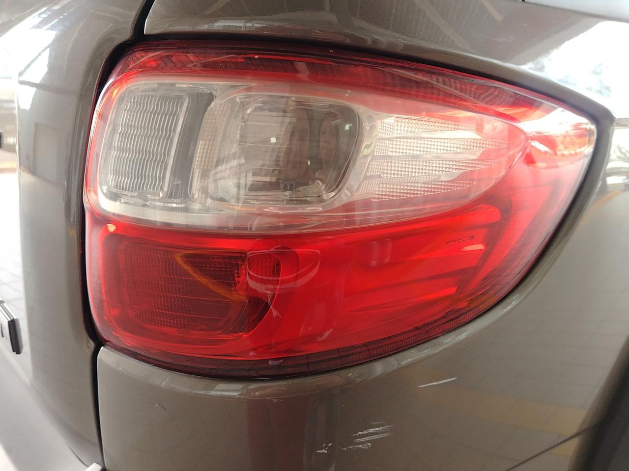 2016 Chrysler 200 4 PTS C 24L TA PIEL GPS RA-19