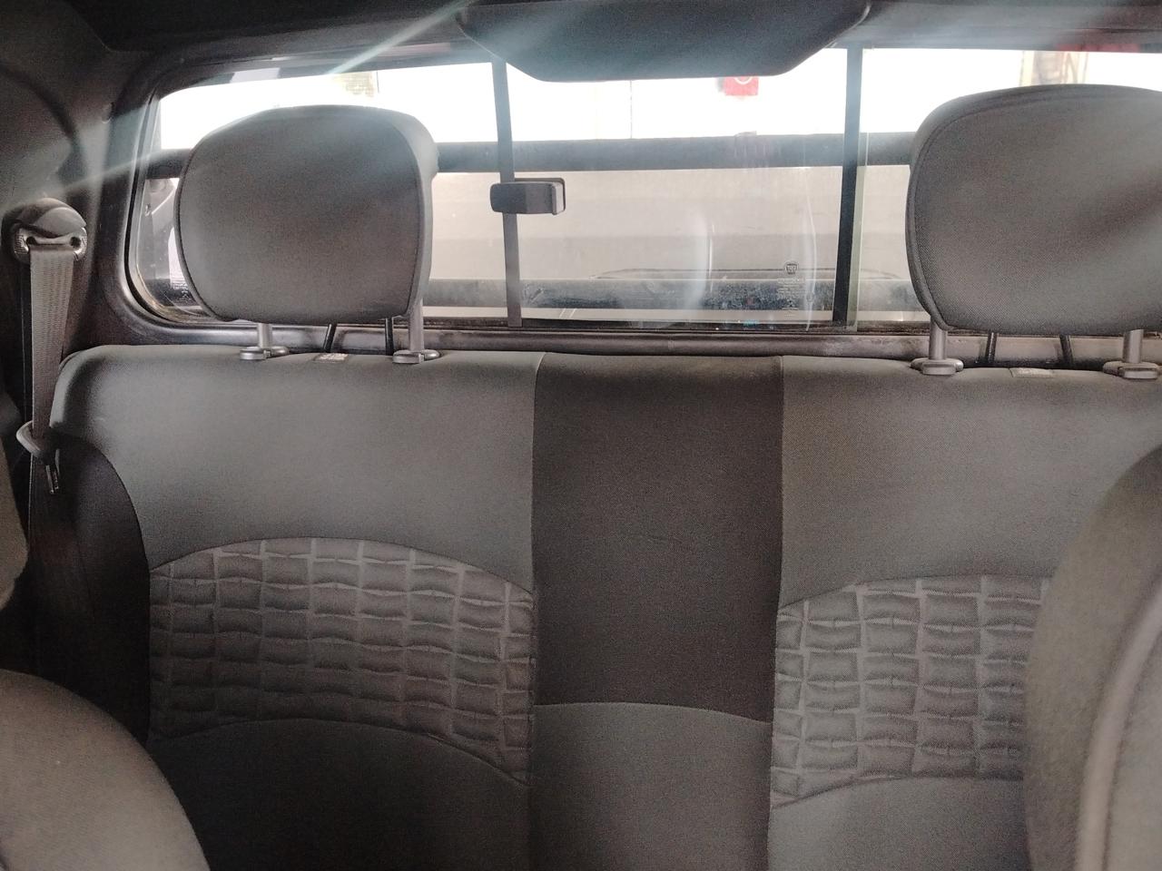 2016 Chrysler 200 4 PTS C 24L TA PIEL GPS RA-19