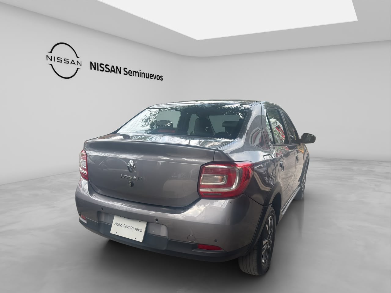 2023 RENAULT LOGAN 4 PTS INTENS 16L TA RA-16