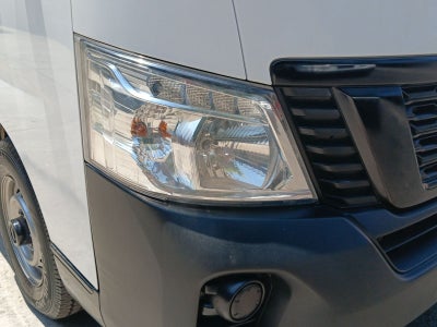 2022 Nissan URVAN 4 PTS AMPLIA VENTANAS TM5