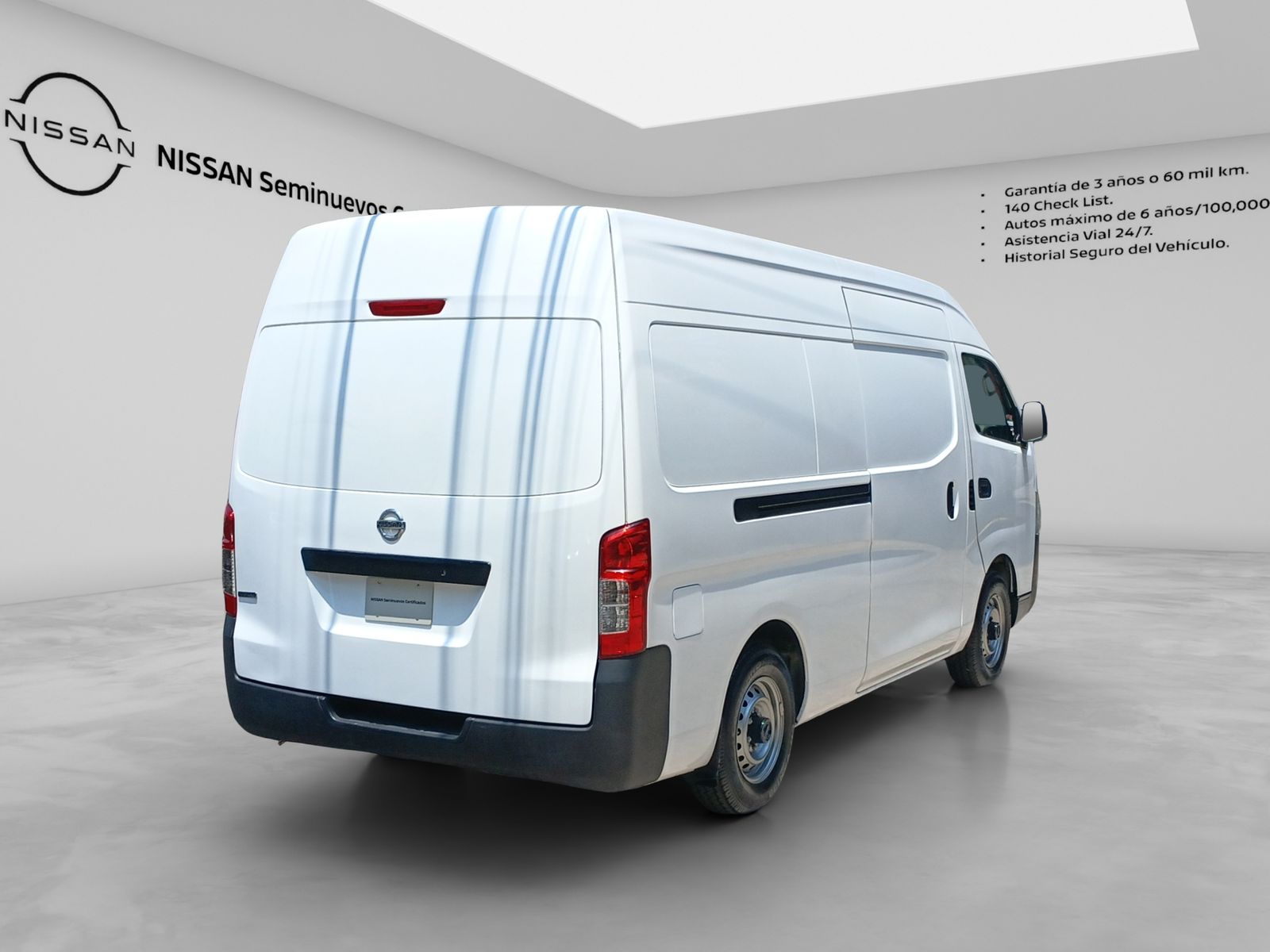 2022 Nissan URVAN 4 PTS AMPLIA VENTANAS TM5