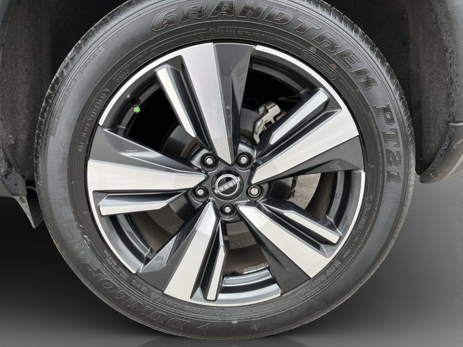 2023 Nissan X-TRAIL PLATINUM 2 FILAS