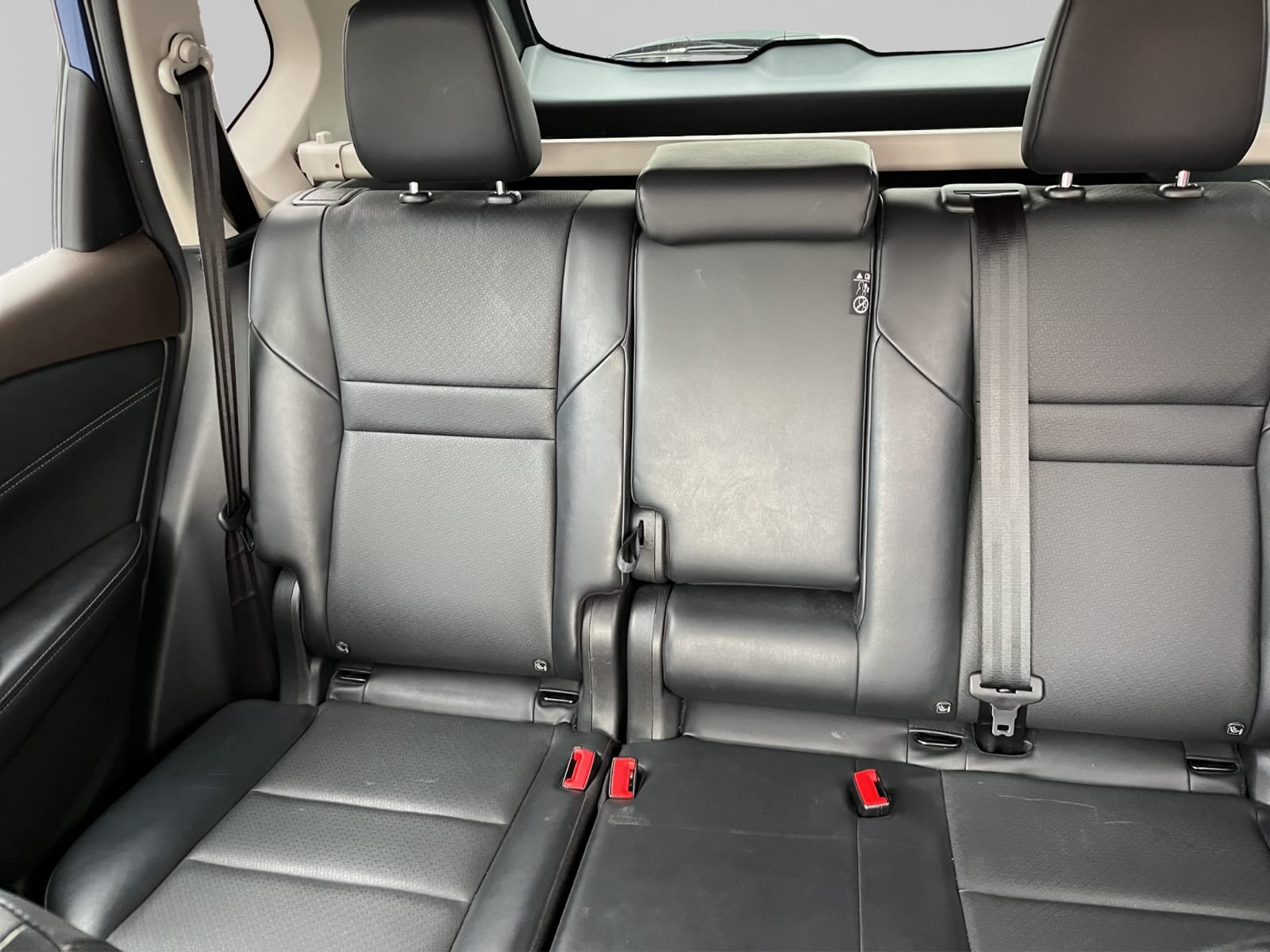 2023 Nissan X-TRAIL PLATINUM 2 FILAS