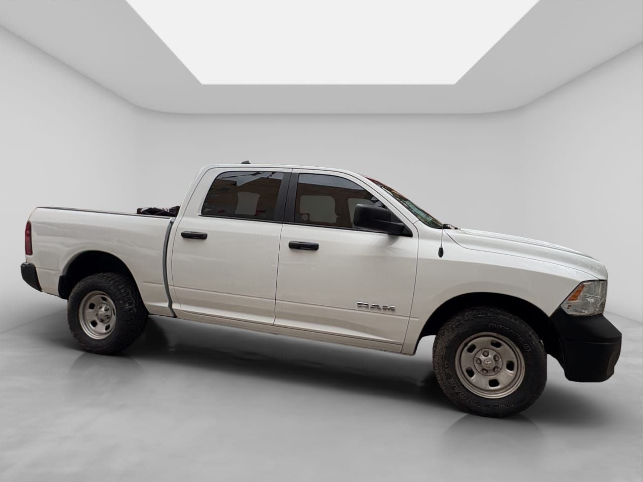 2020 RAM 1500 3.3 V6 XL Crew Cab 4x2 At