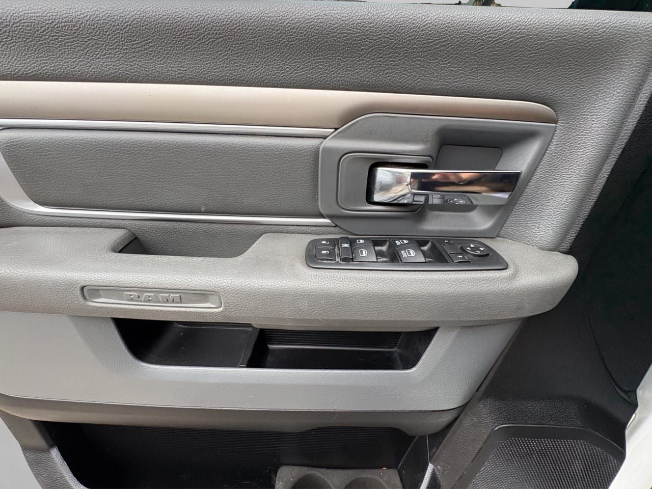 2020 RAM 1500 3.3 V6 XL Crew Cab 4x2 At