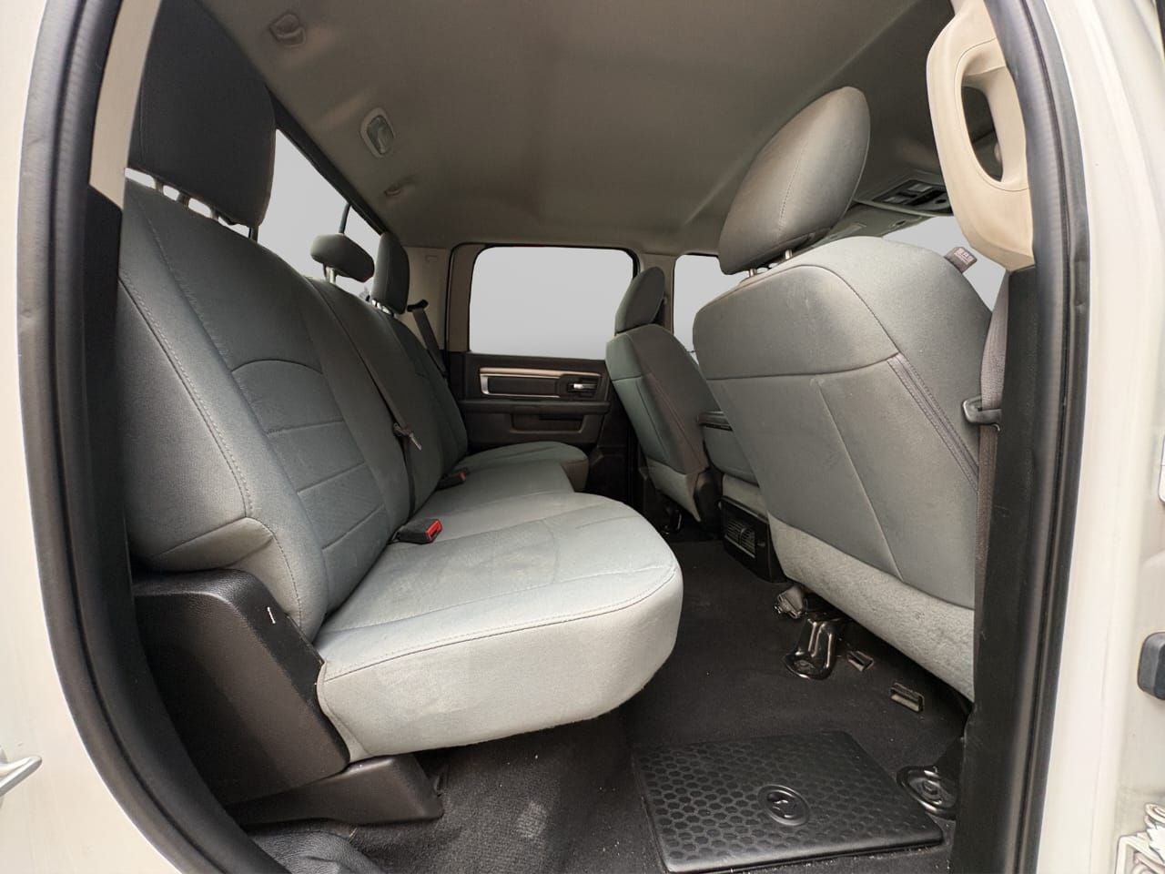 2020 RAM 1500 3.3 V6 XL Crew Cab 4x2 At