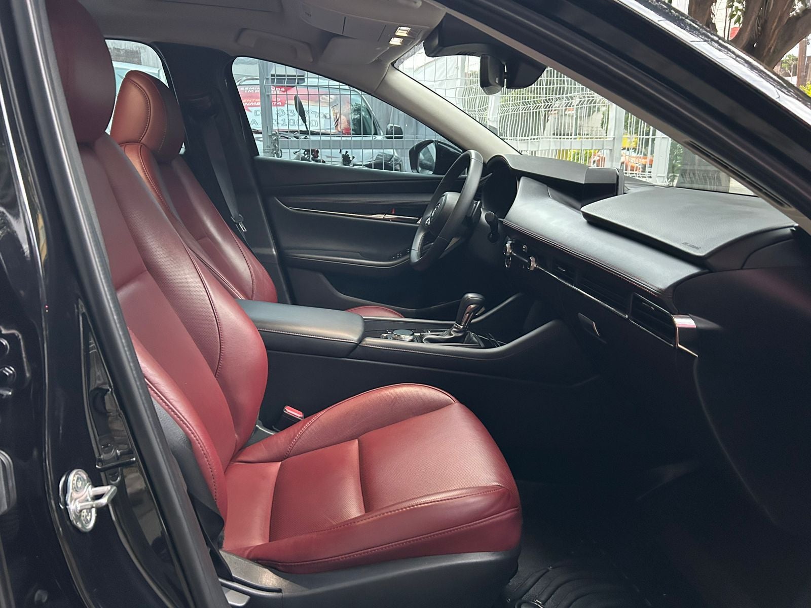 2023 Mazda Mazda 3 2.5 Sedan Carbon Edition At