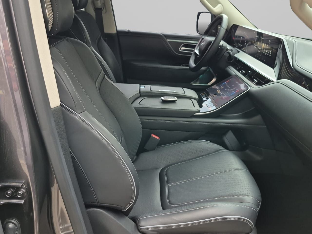 2025 INFINITI QX80 3.5 Sensory 8 pasajeros At