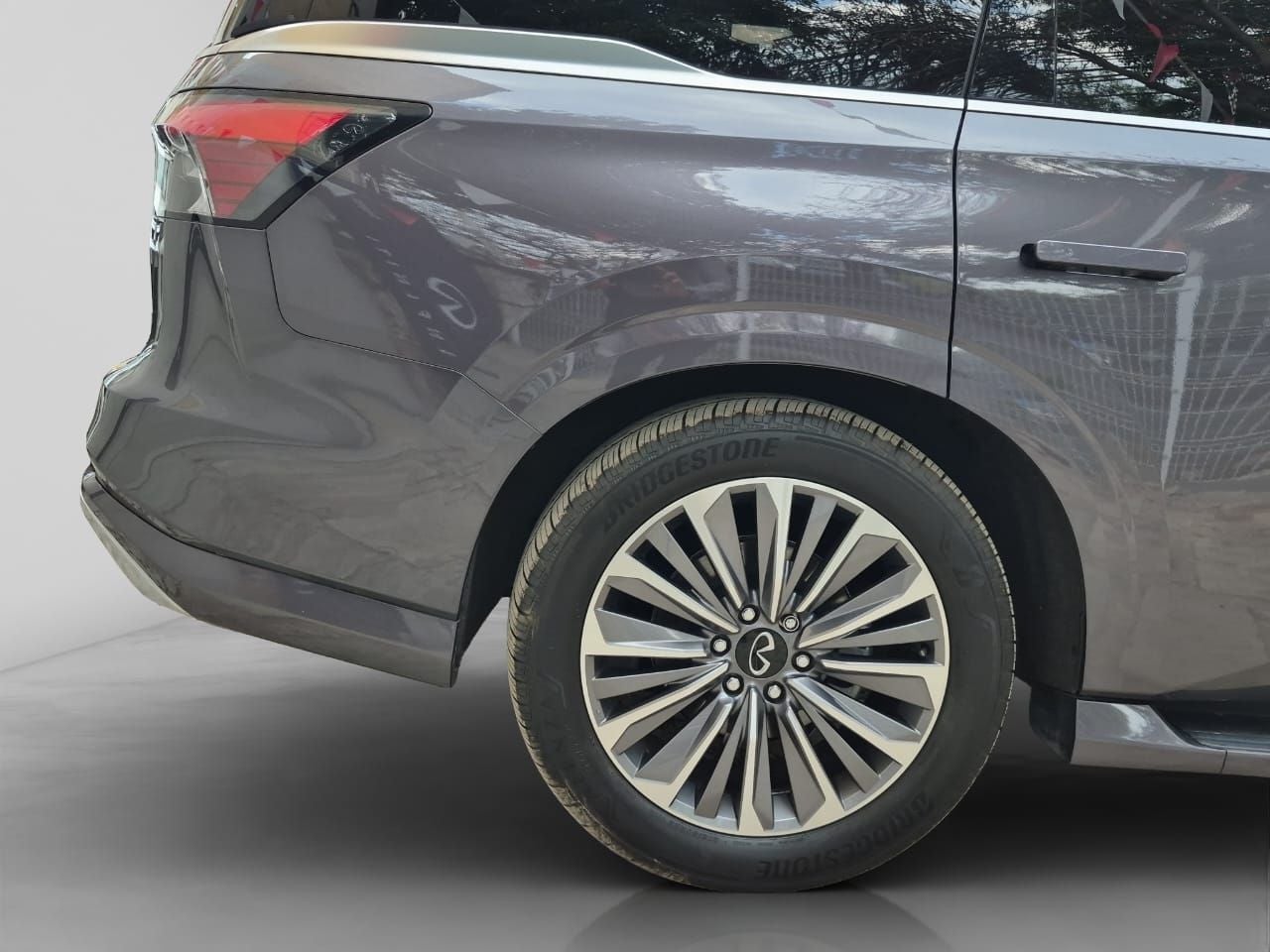 2025 INFINITI QX80 3.5 Sensory 8 pasajeros At