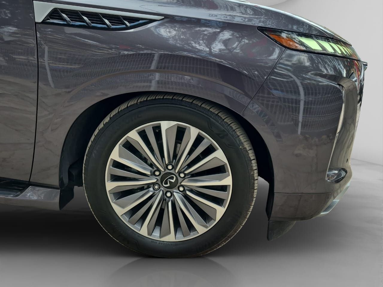 2025 INFINITI QX80 3.5 Sensory 8 pasajeros At