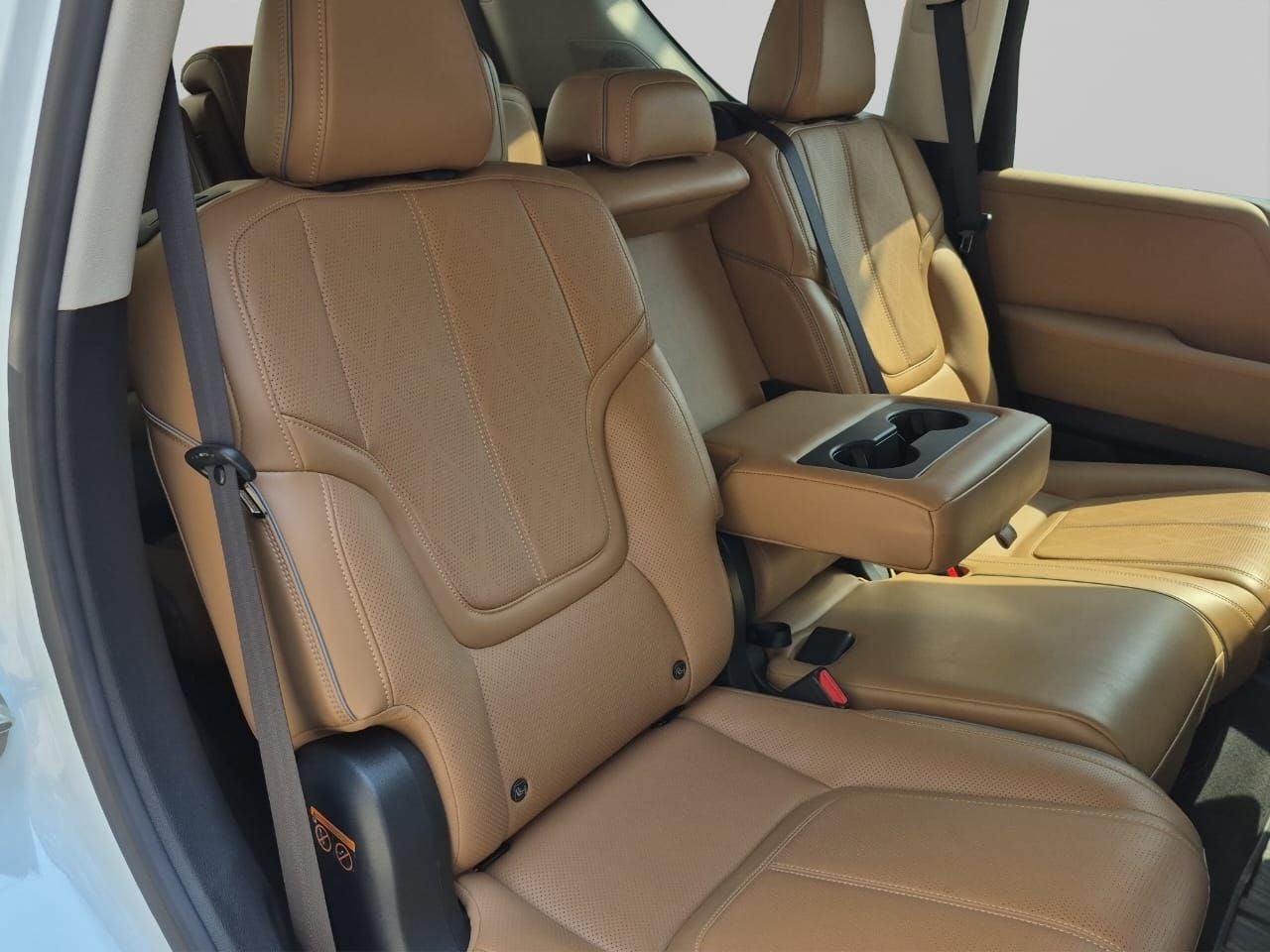 2025 INFINITI QX80 3.5 Sensory 8 pasajeros At