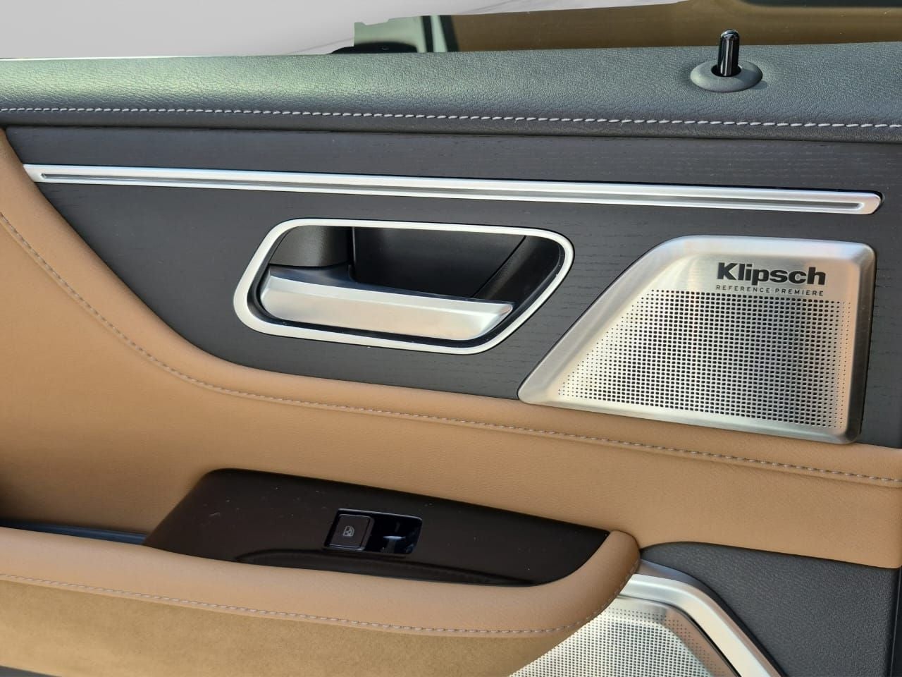 2025 INFINITI QX80 3.5 Sensory 8 pasajeros At