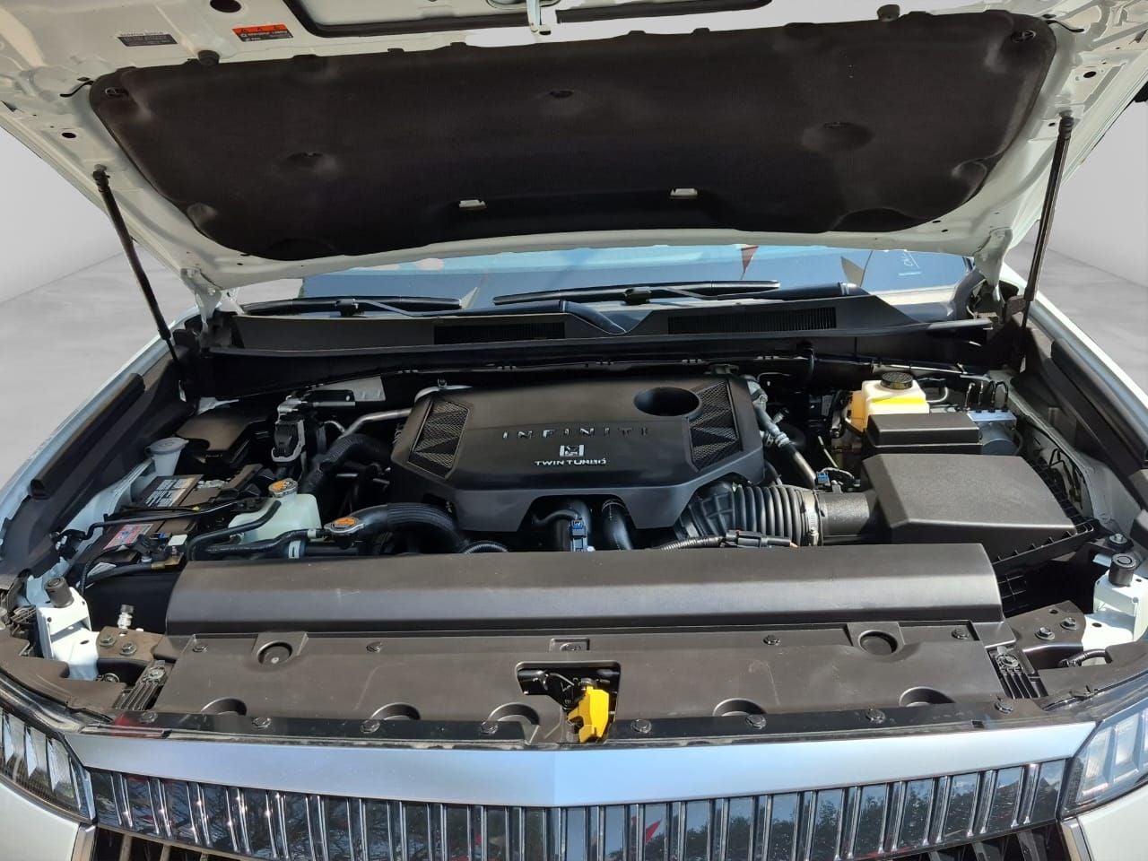 2025 INFINITI QX80 3.5 Sensory 8 pasajeros At