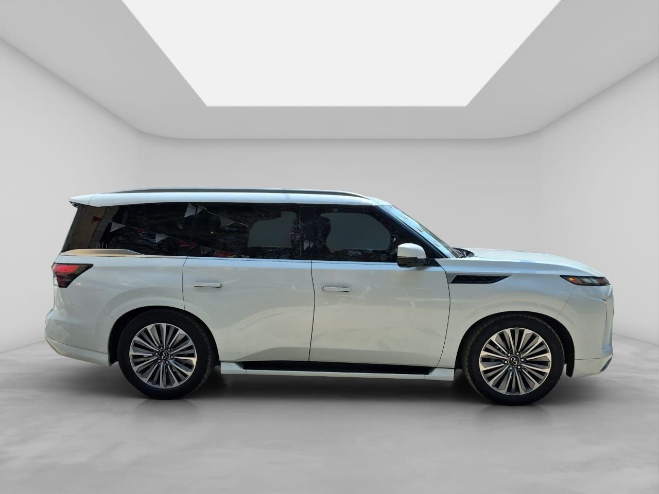 2025 INFINITI QX80 3.5 Sensory 8 pasajeros At