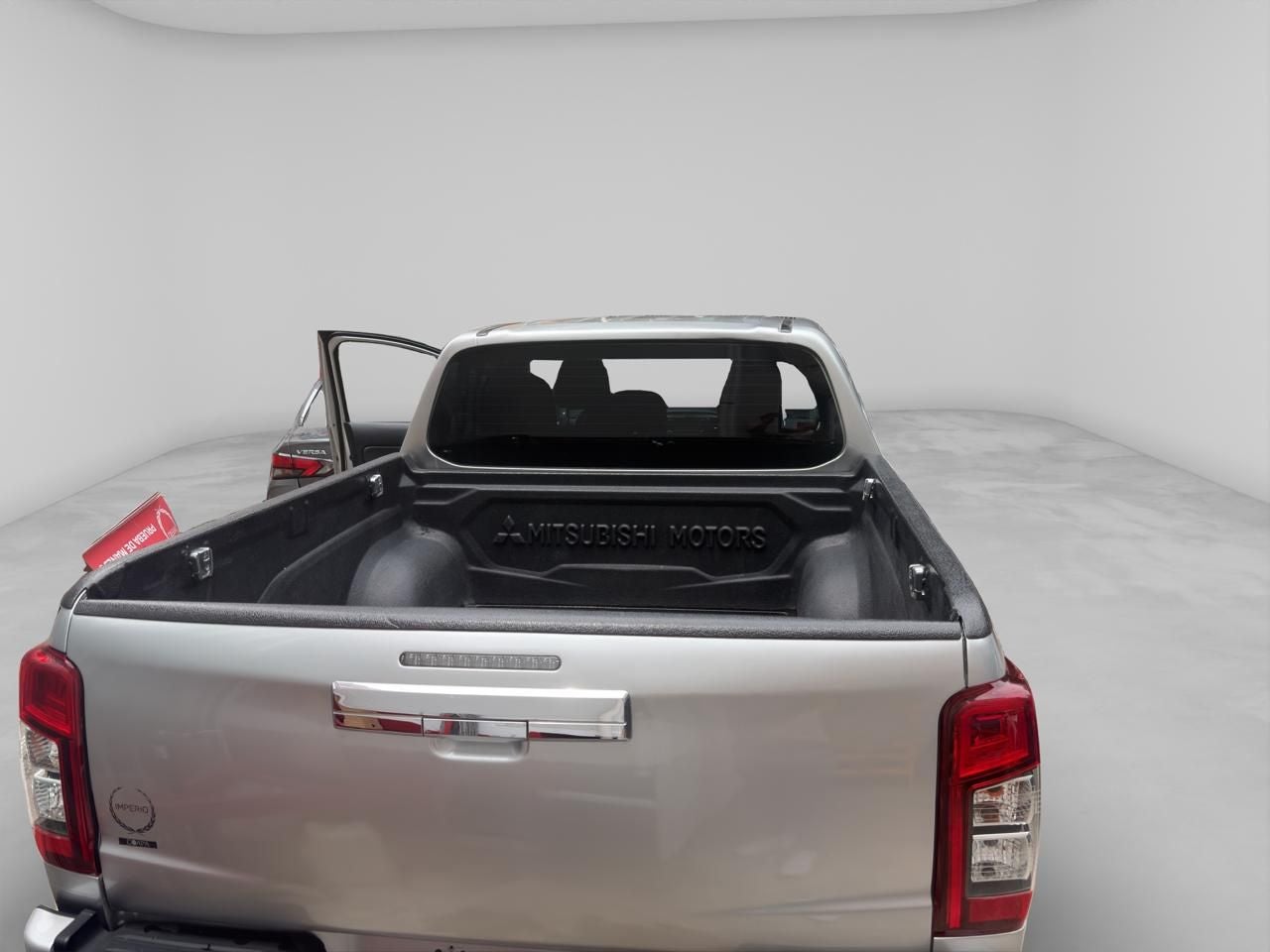 2020 Mitsubishi L200 2.4 Glx Cabina Doble 4x4 Diesel Mt