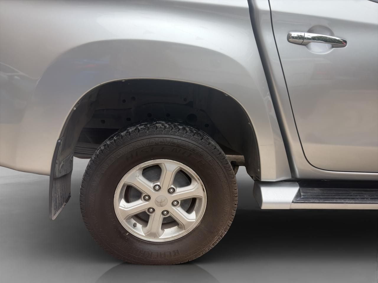2020 Mitsubishi L200 2.4 Glx Cabina Doble 4x4 Diesel Mt