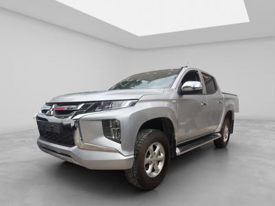 2020 Mitsubishi L200 2.4 Glx Cabina Doble 4x4 Diesel Mt